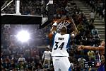 Isaiah Rider dunks.